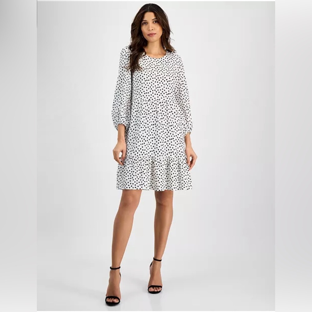 Sandra Darren
Women’s Polka Dot Tiered Knit Dress